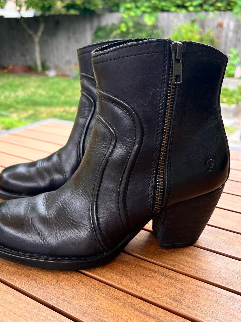 Born Women’s Anny Black Leather Side Zipper Leather Cowboy Ankle Boots 7.5M EUC